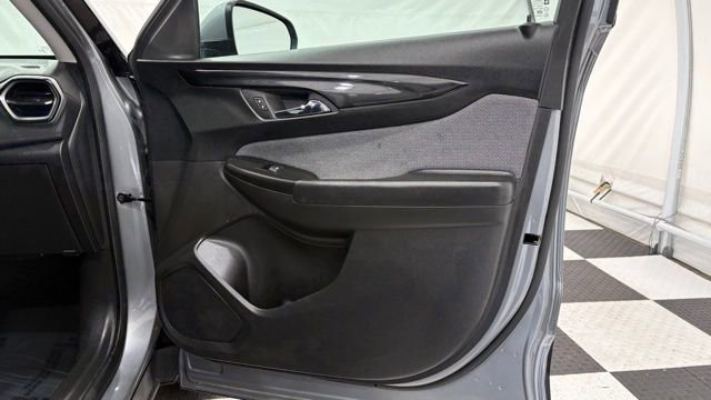 Used 2025 Chevrolet TrailBlazer LT image 22