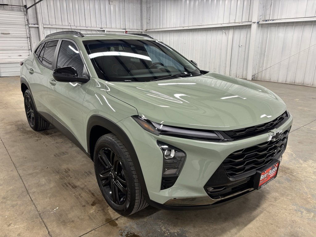 Used 2025 Chevrolet Trax ACTIV w/ Driver Confidence Package