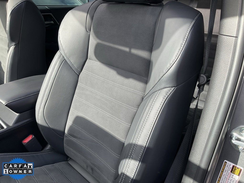 Used 2023 Mitsubishi Outlander SE image 18