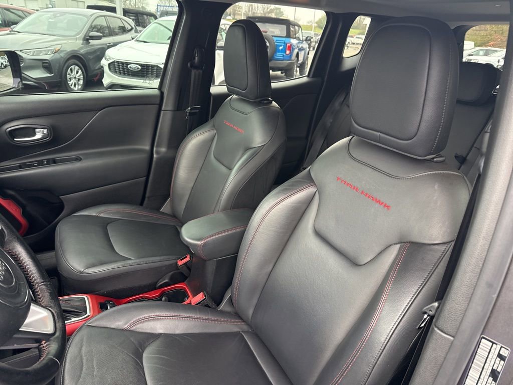 Used 2020 Jeep Renegade Trailhawk w/ Premium Leather Group image 18