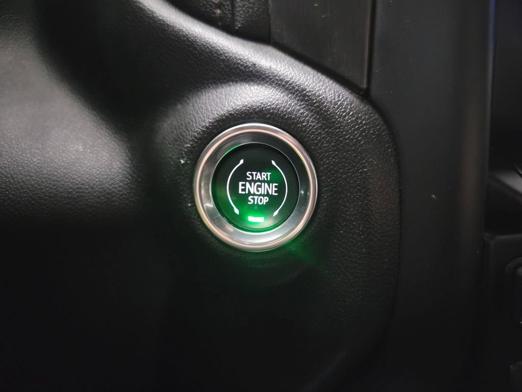 Used 2021 GMC Sierra 2500 AT4 image 30
