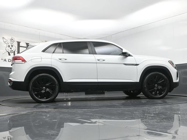 Used 2024 Volkswagen Atlas Cross Sport SE w/ Black Wheel Package FWD image 54