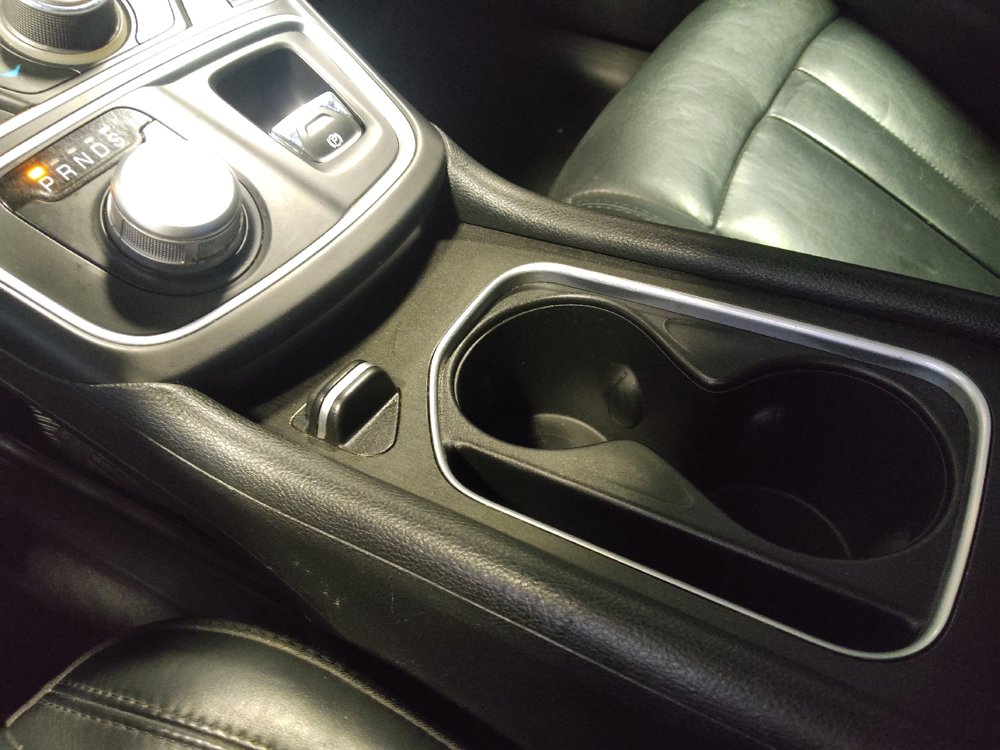 Used 2016 Chrysler 200 Limited Platinum w/ Comfort & Convenience Group FWD image 26