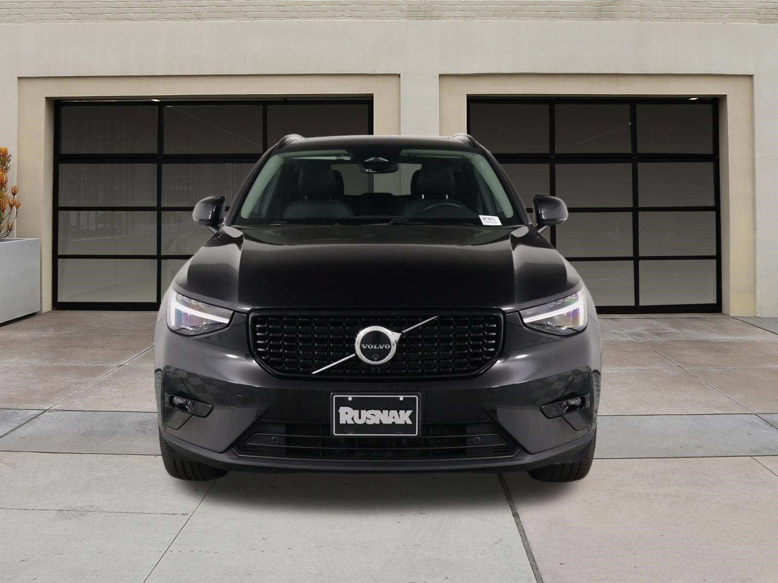 Used 2026 Volvo XC40 B5 Plus AWD/4WD image 6