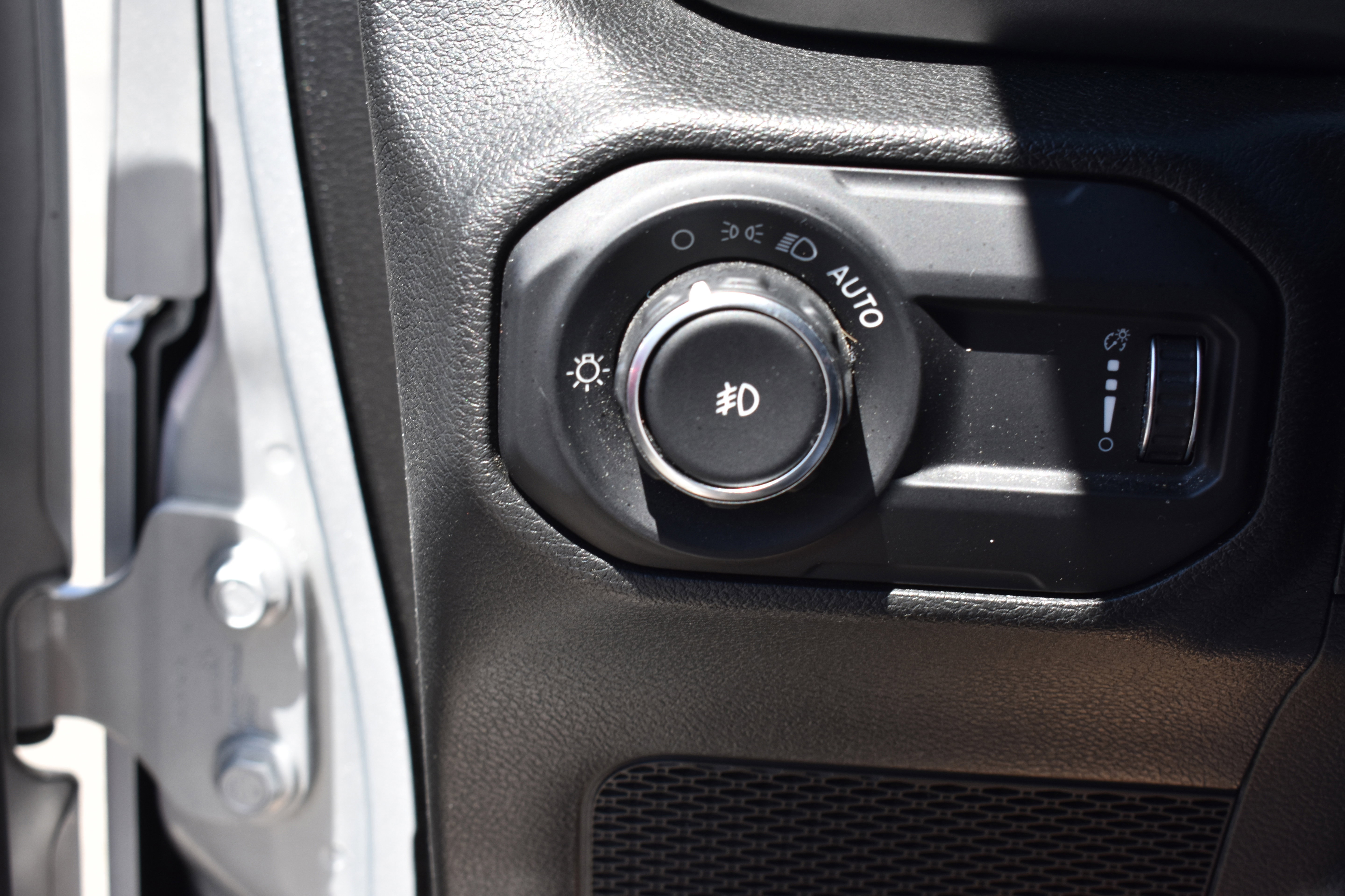 Used 2023 Jeep Wrangler Sport AWD/4WD image 15