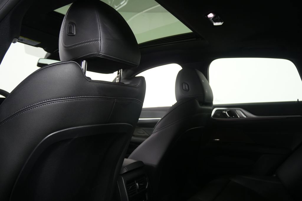Certified 2025 BMW 430i w/ Premium Package RWD image 16