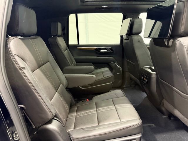 New 2026 Chevrolet Suburban High Country image 28