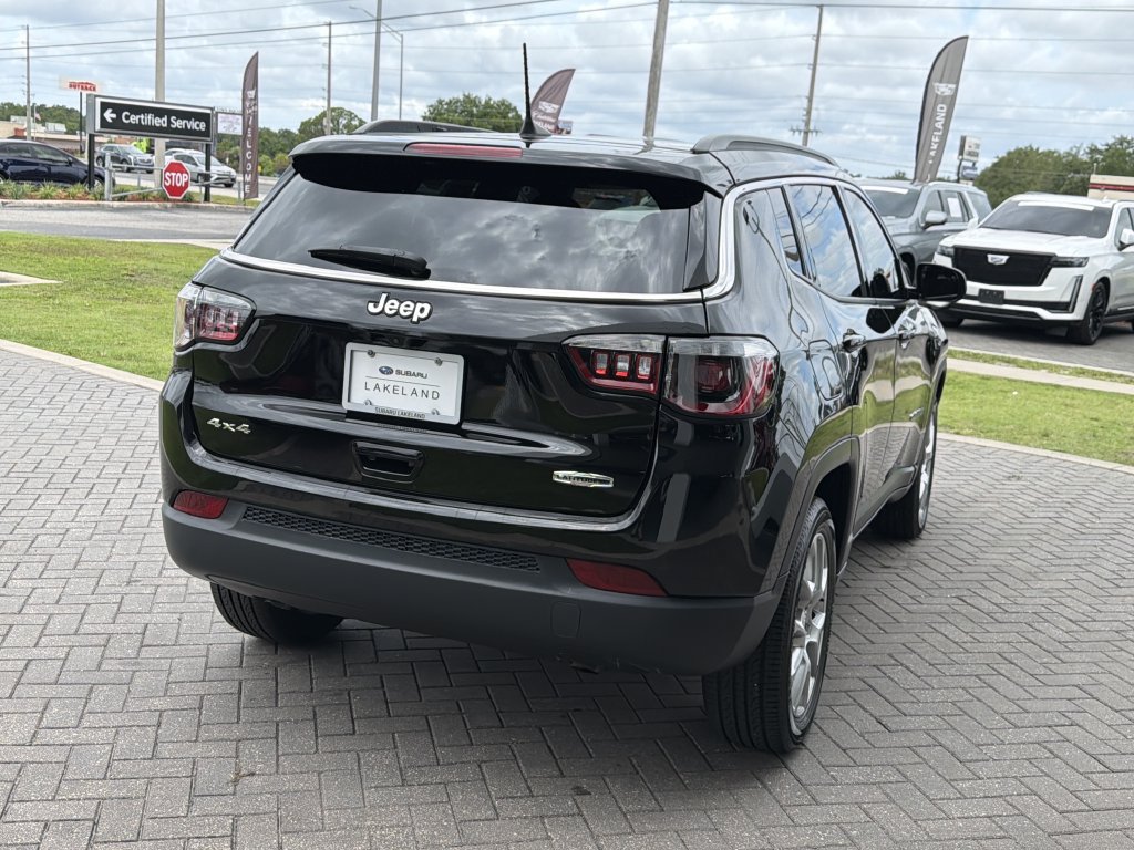 Used 2024 Jeep Compass Latitude AWD/4WD image 6