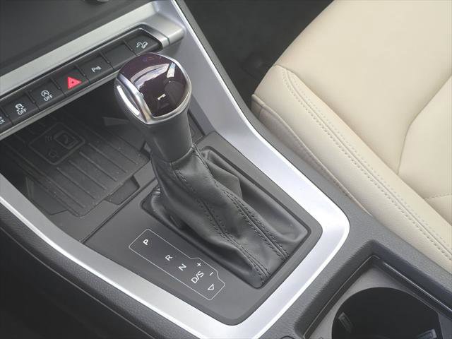 Certified 2024 Audi Q3 2.0T Premium w/ Convenience Package AWD/4WD image 19