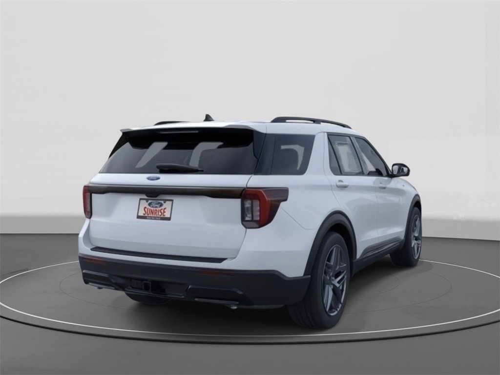 New 2026 Ford Explorer ST-Line w/ ST-Line Street Pack image 8