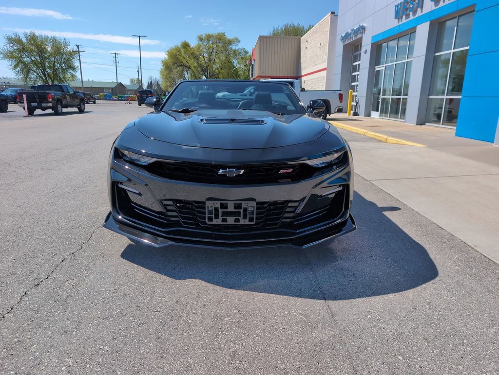 Used 2022 Chevrolet Camaro SS RWD image 3