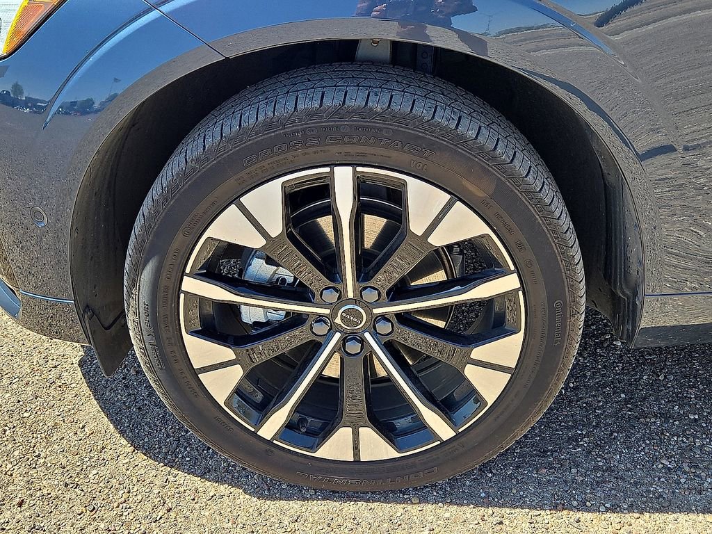 New 2026 Volvo XC60 B5 Plus w/ Protection Package Premier AWD/4WD image 10