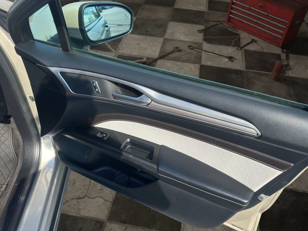 Used 2019 Ford Fusion SE w/ Equipment Group 151A image 10