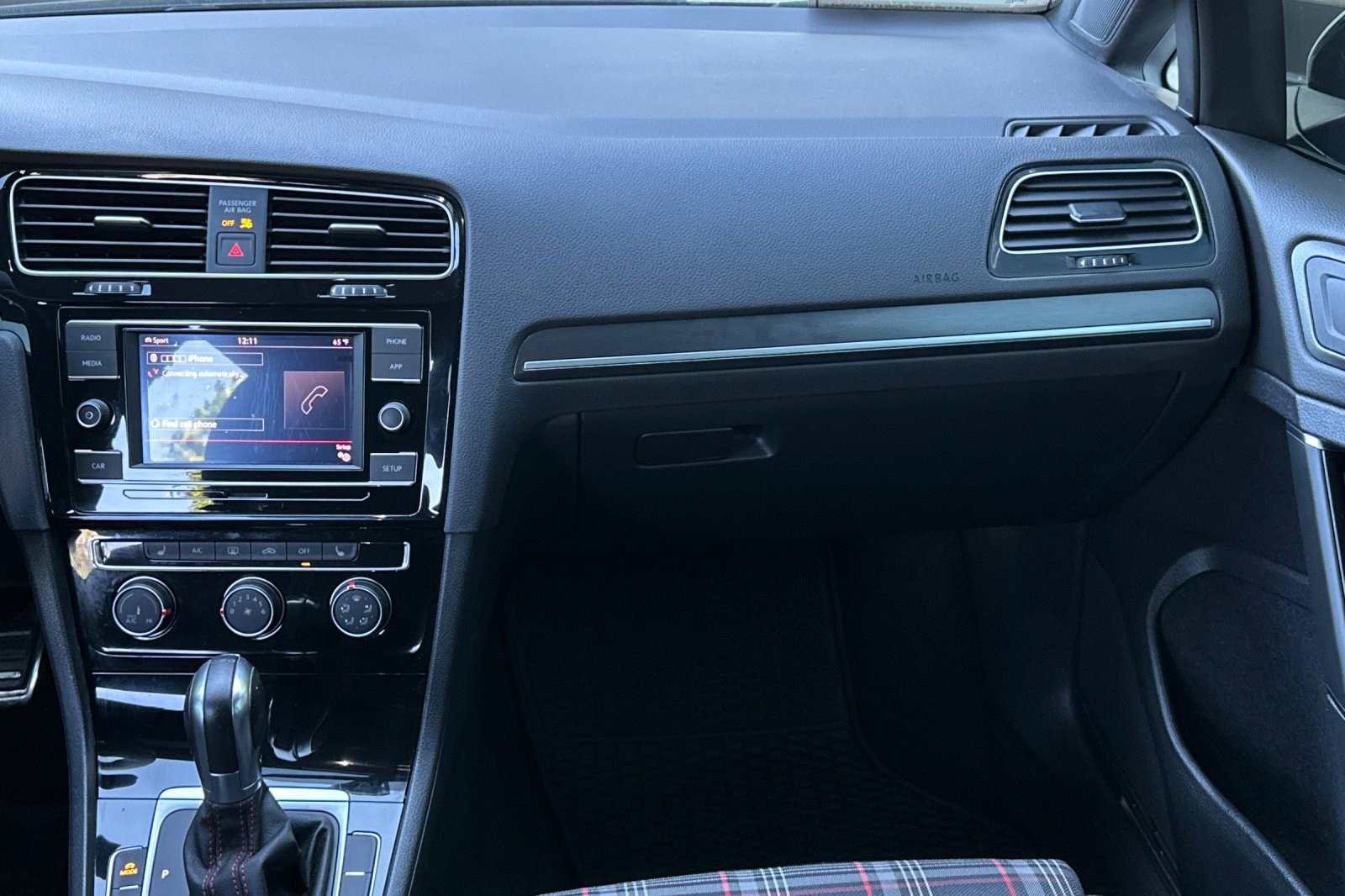 Used 2019 Volkswagen GTI S w/ Driver Assistance Package image 28