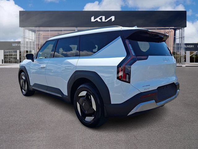 Used 2024 Kia EV9 Wind AWD/4WD image 4