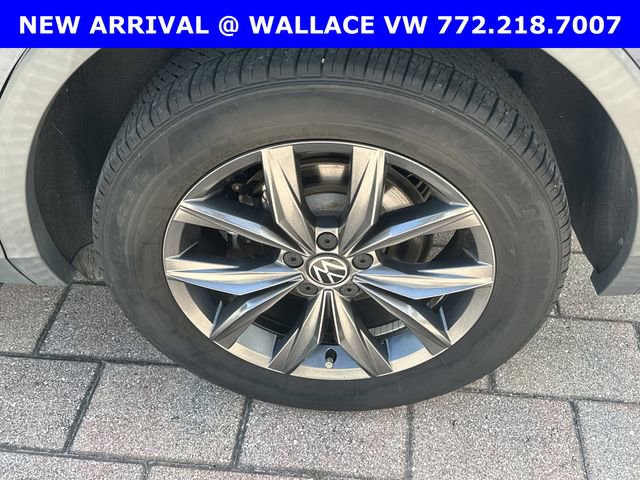 Certified 2022 Volkswagen Tiguan SE image 12