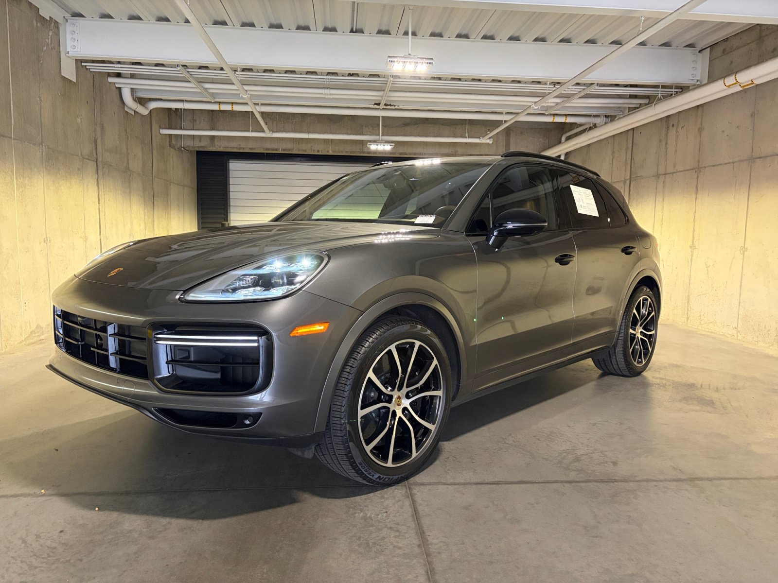 Certified 2023 Porsche Cayenne Turbo S AWD/4WD image 1