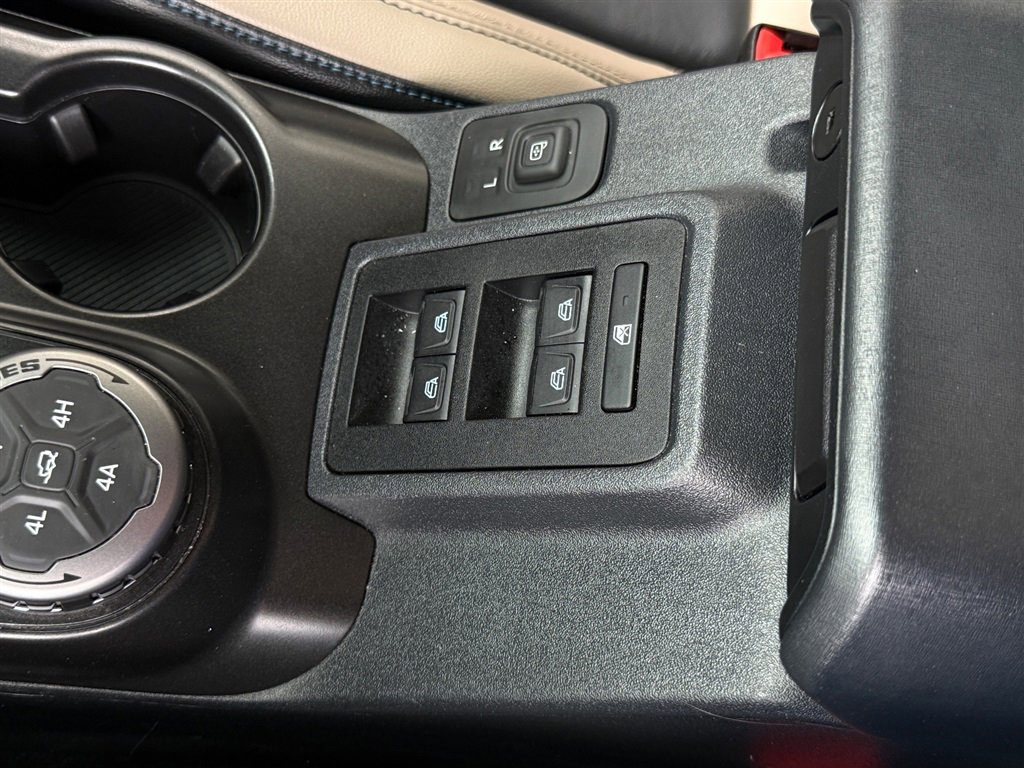 Used 2021 Ford Bronco Wildtrak image 41