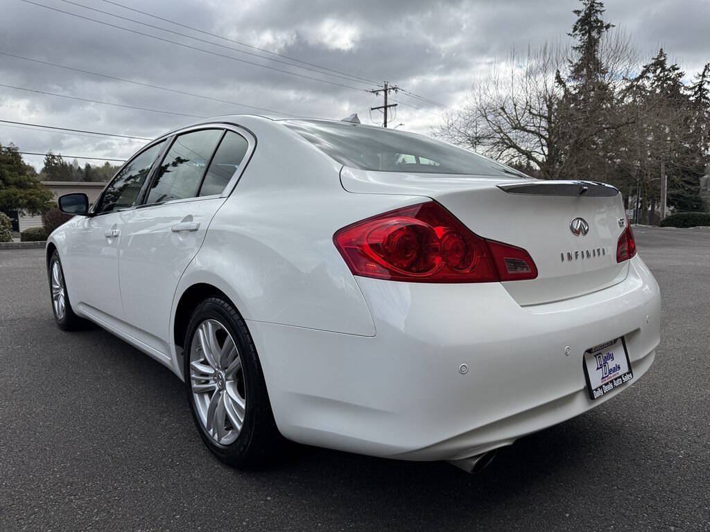 Used 2011 INFINITI G37 Journey w/ Premium Pkg RWD image 6