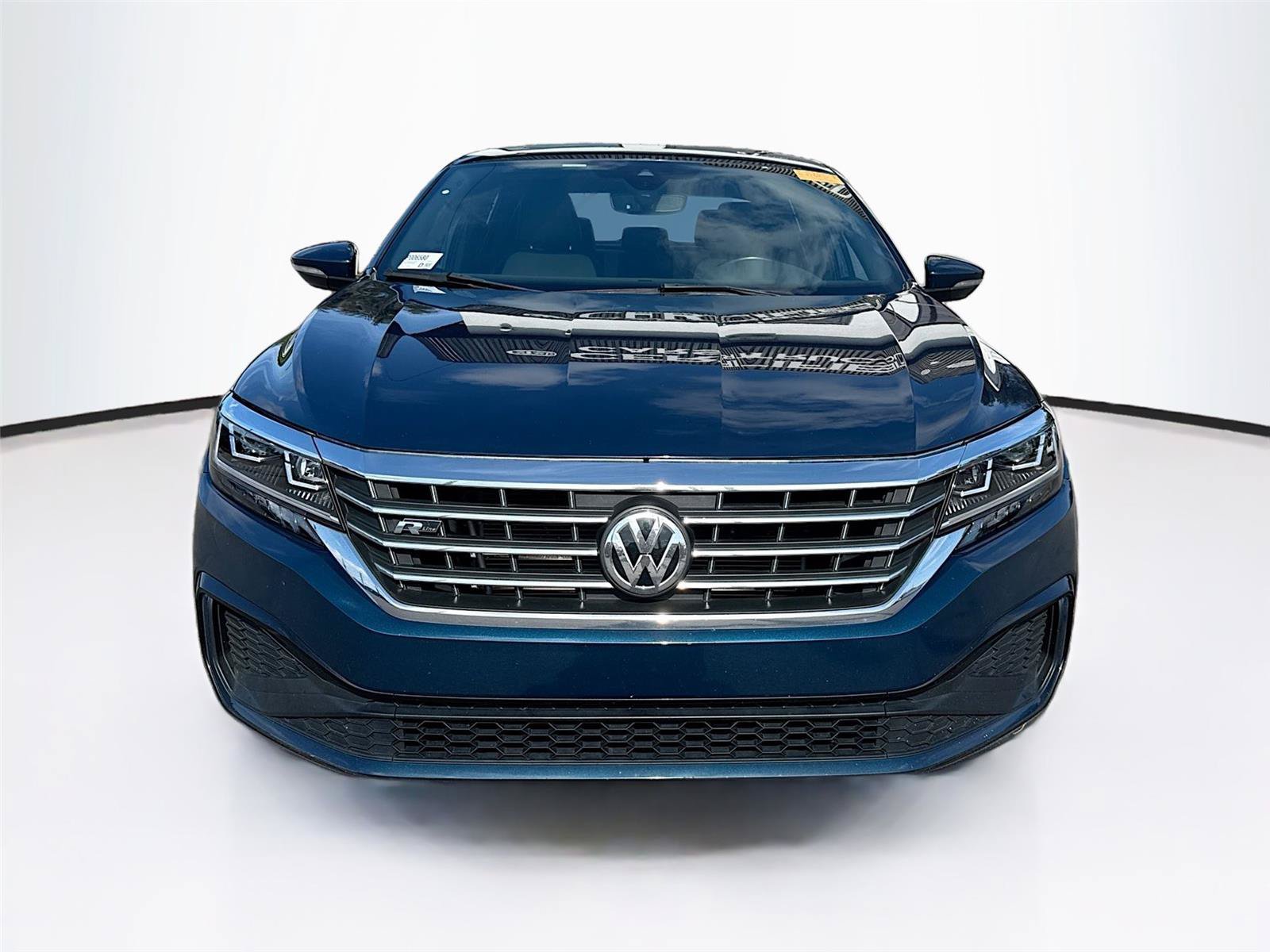Used 2021 Volkswagen Passat 2.0T R-Line FWD image 8