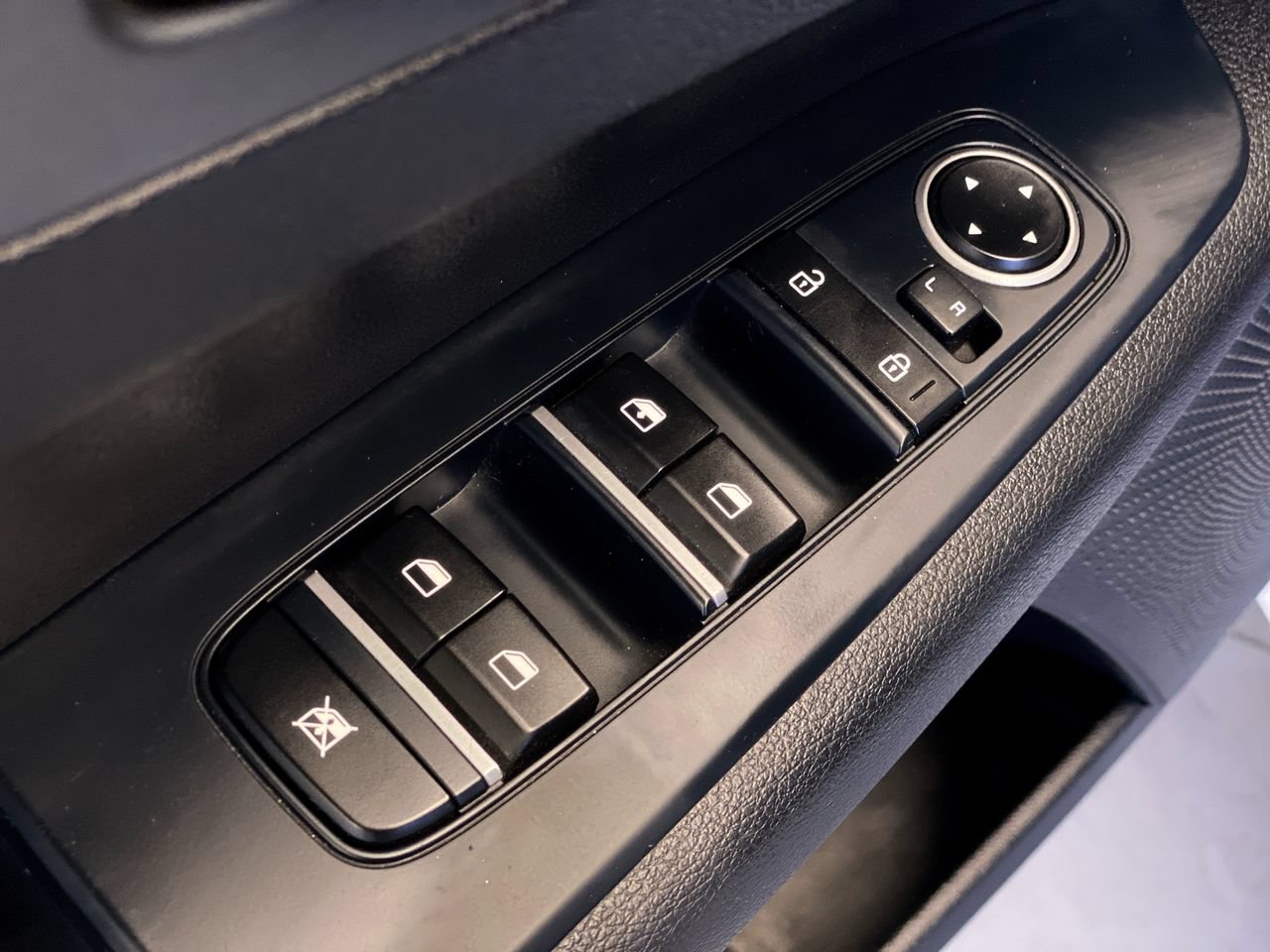 Used 2020 Kia Forte LXS FWD image 18
