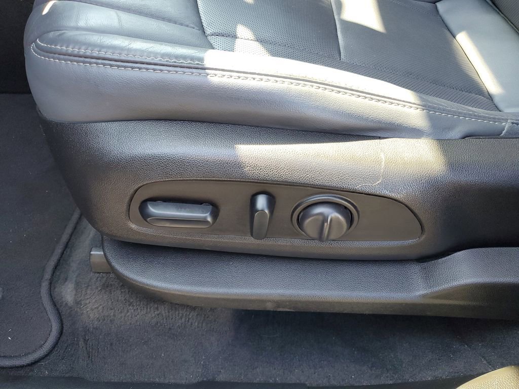 Used 2019 Buick Enclave Premium w/ Experience Buick Package AWD/4WD image 11