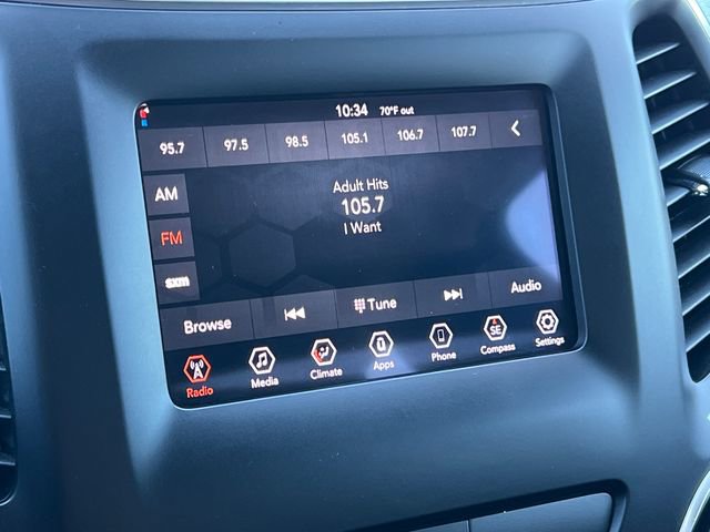 Used 2019 Jeep Cherokee Latitude Plus FWD image 20