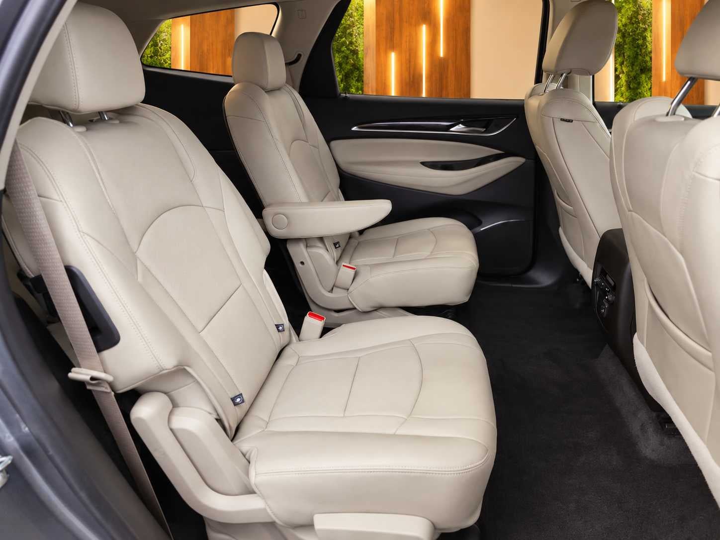 Used 2020 Buick Enclave Essence AWD/4WD image 18