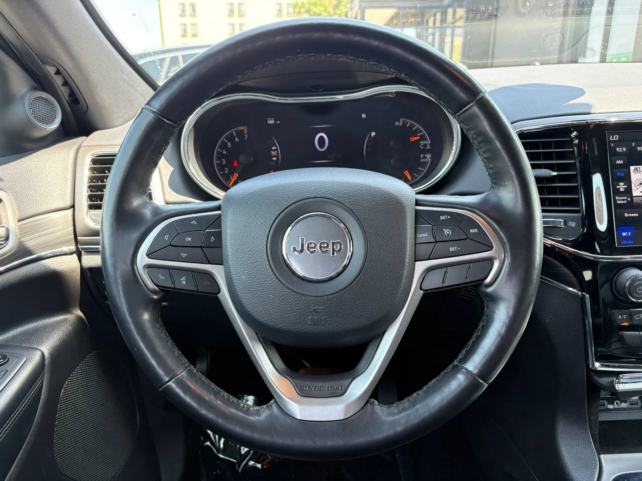 Used 2020 Jeep Grand Cherokee Limited AWD/4WD image 13