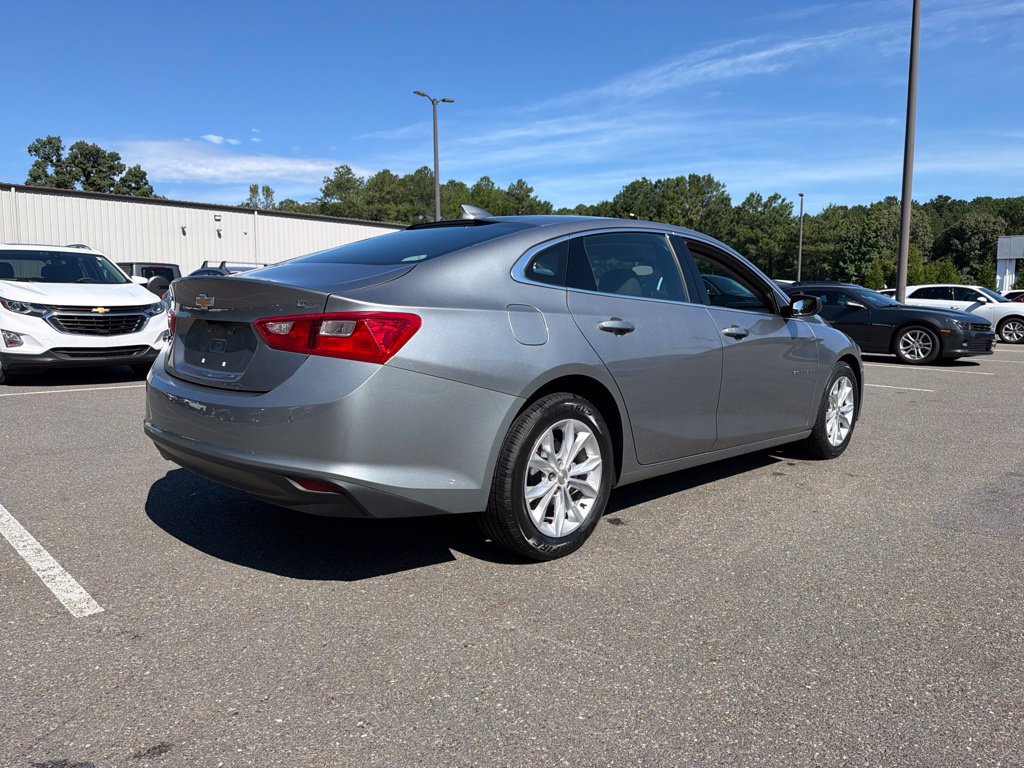 Used 2025 Chevrolet Malibu LT FWD image 8