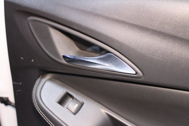 Used 2024 Buick Encore GX Sport Touring image 13