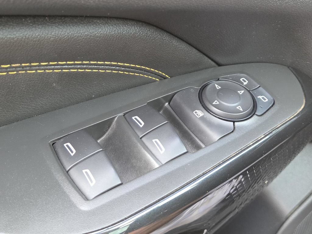 Used 2025 Chevrolet Trax ACTIV w/ Sunroof Package FWD image 23