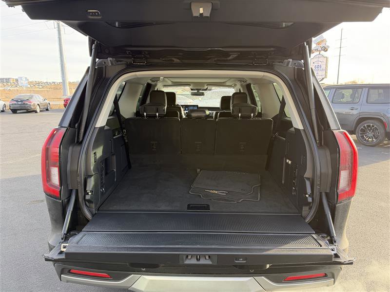 Used 2025 Ford Expedition Max Platinum image 17