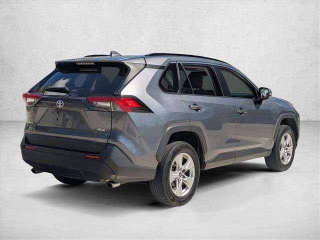 Used 2021 Toyota RAV4 XLE w/ Convenience Package image 5
