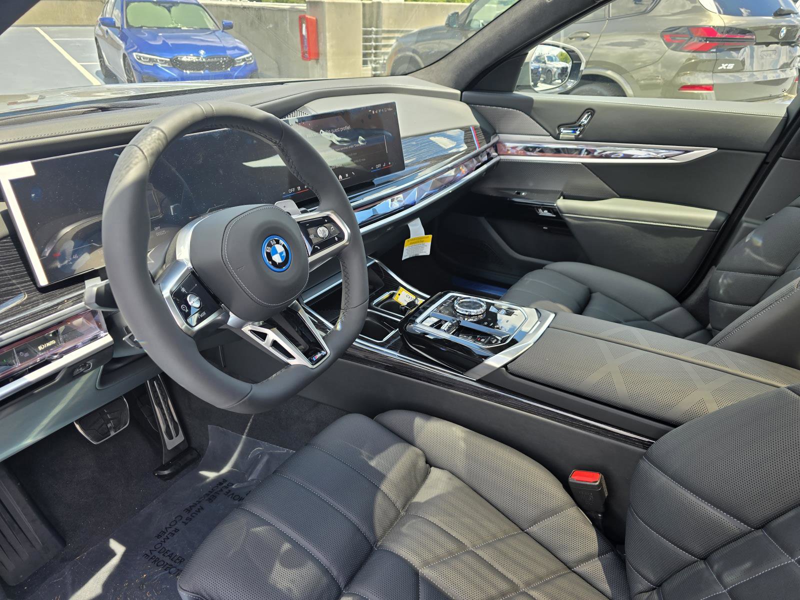 New 2025 BMW 750e xDrive w/ Premium Package image 19