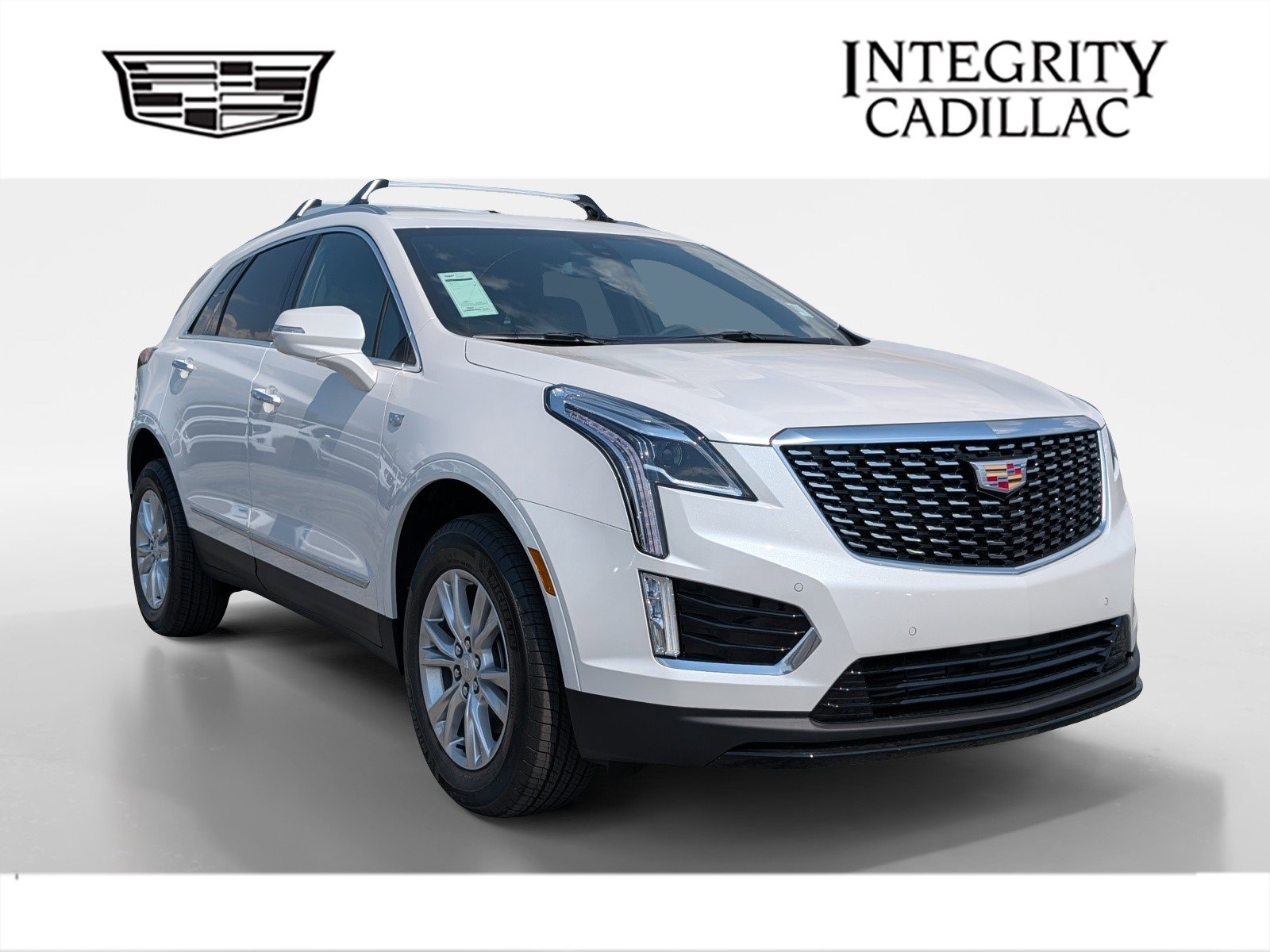 New 2026 Cadillac XT5 Luxury AWD/4WD image 1