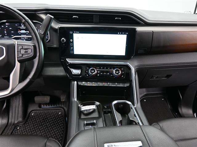 Used 2024 GMC Sierra 2500 Denali w/ Max Trailering Package AWD/4WD image 14