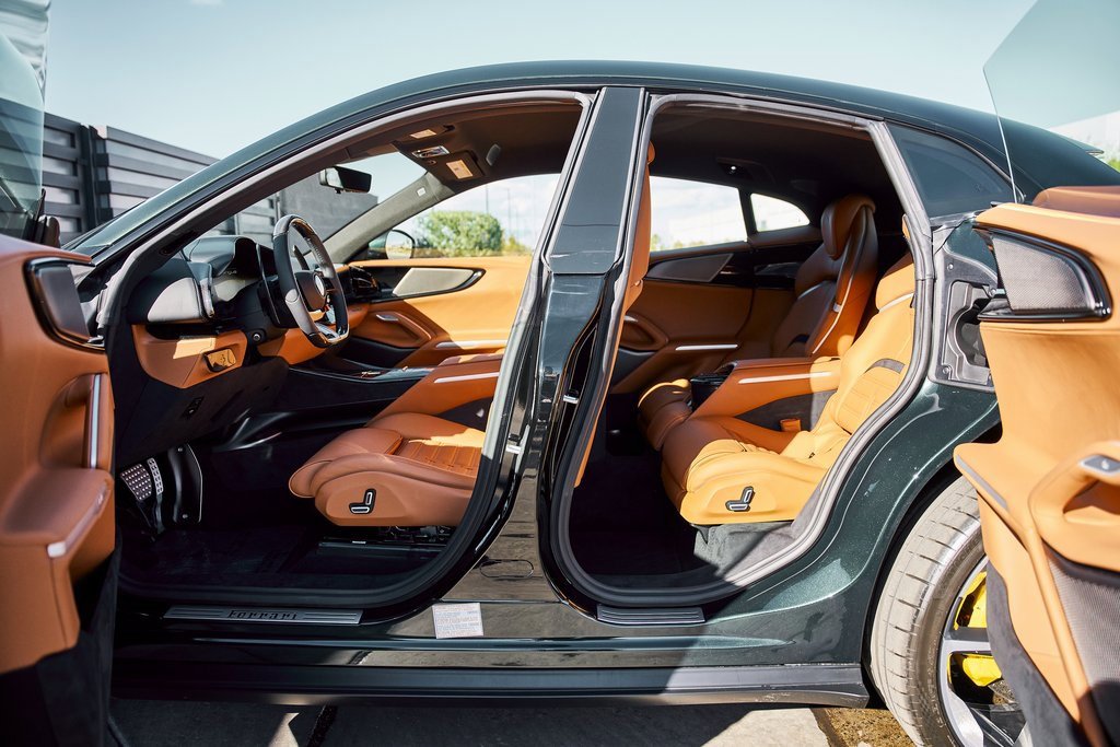 Used 2026 Ferrari Purosangue image 40