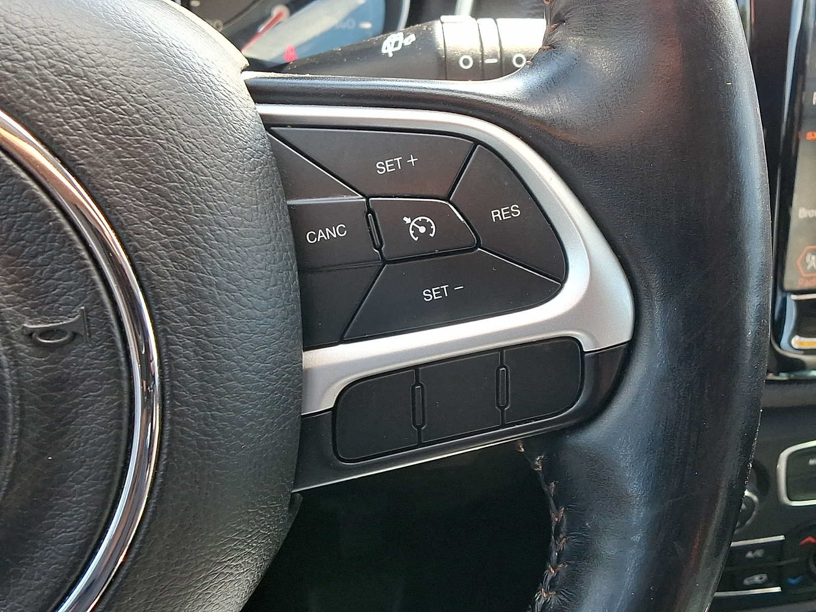 Used 2020 Jeep Compass Limited AWD/4WD image 22