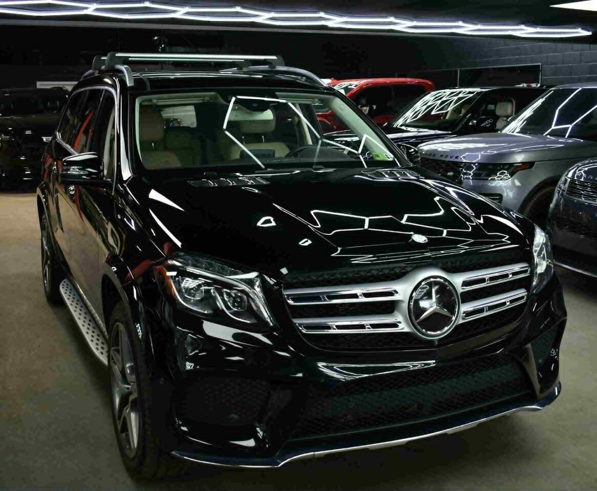 Used 2017 Mercedes-Benz GLS 550 4MATIC image 3