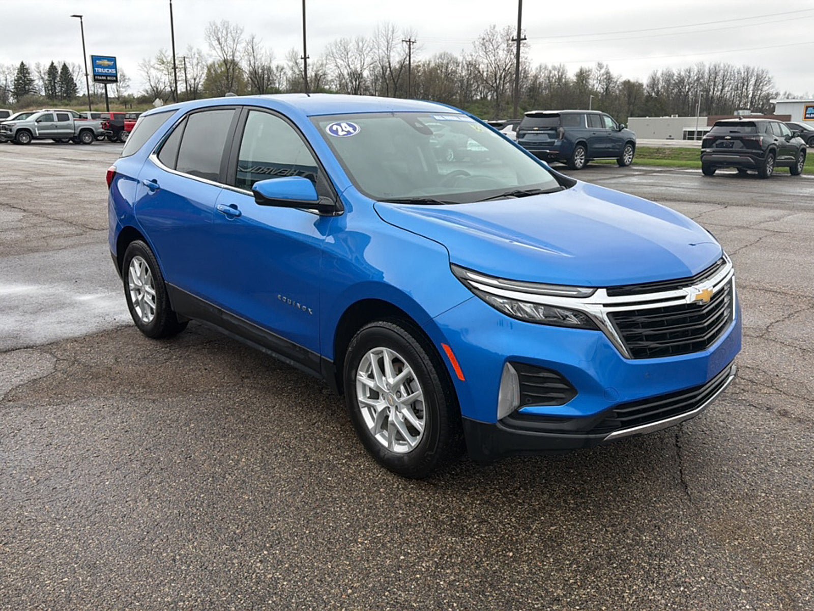 Used 2024 Chevrolet Equinox LT w/ LPO, Floor Liner Package AWD/4WD image 3