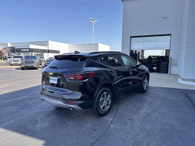 Used 2024 Chevrolet Blazer LT w/ Convenience Package FWD image 5