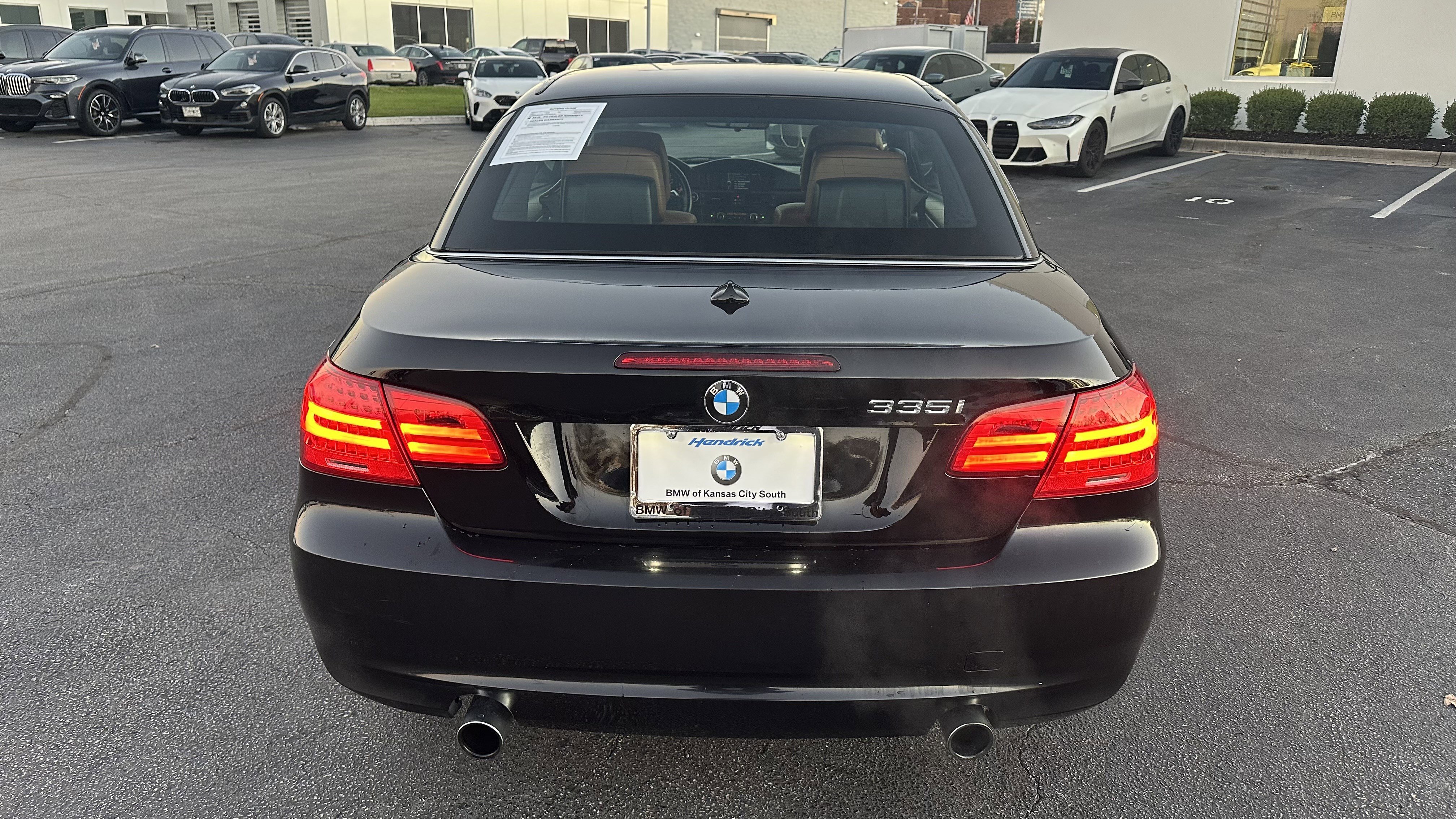 Used 2011 BMW 335i Convertible image 9