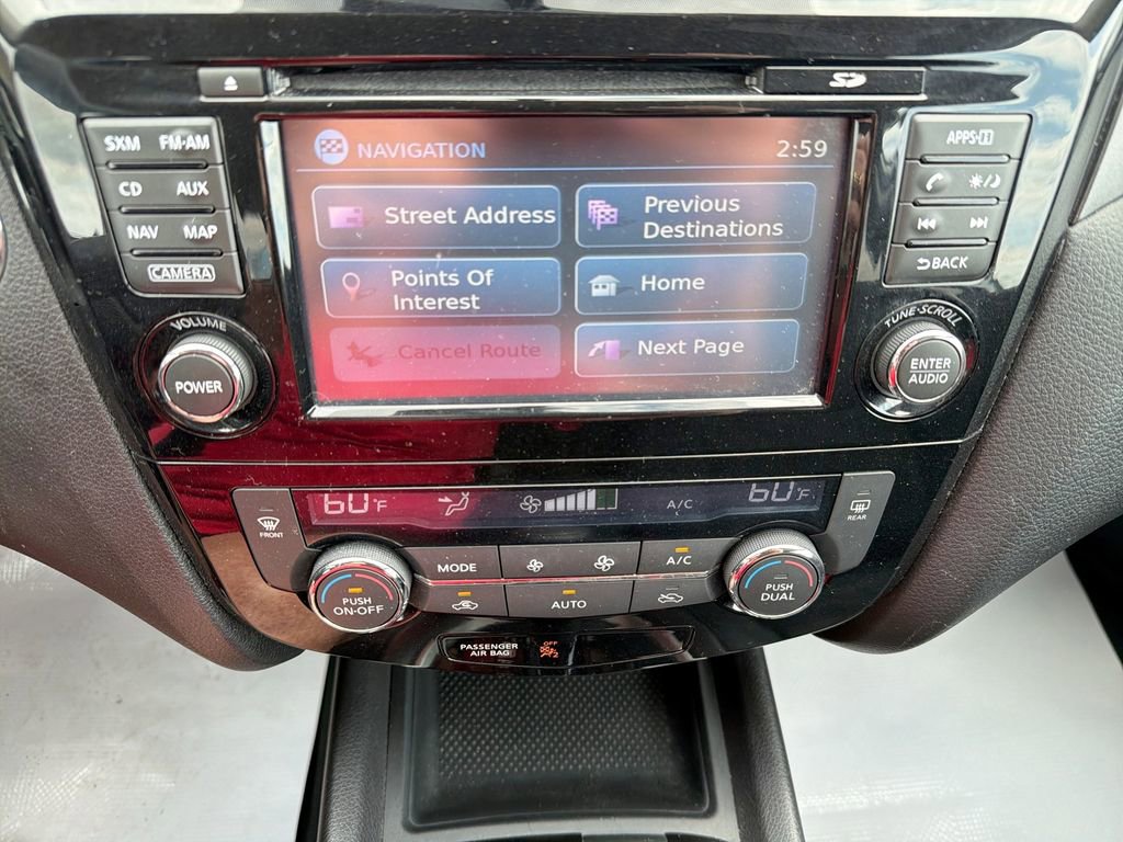 Used 2015 Nissan Rogue SV w/ SV Premium Package image 26