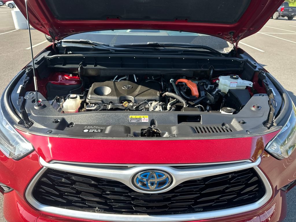 Used 2020 Toyota Highlander XLE AWD/4WD image 10