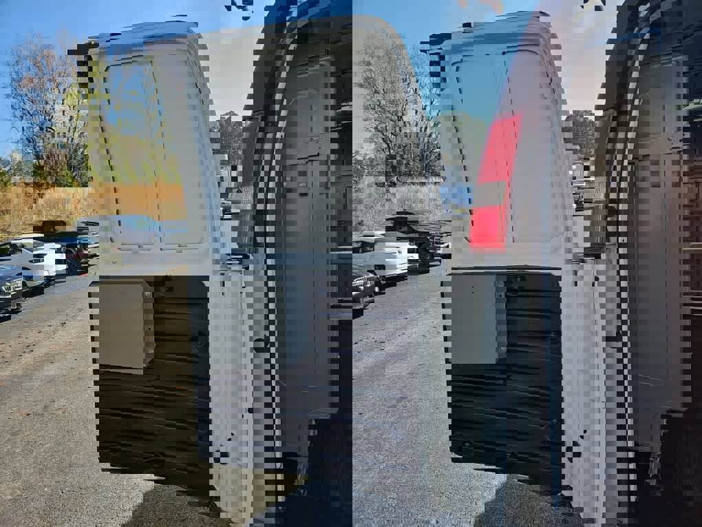 Used 2017 Chevrolet Express 2500 image 30