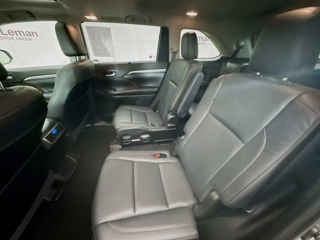 Used 2019 Toyota Highlander Limited image 26