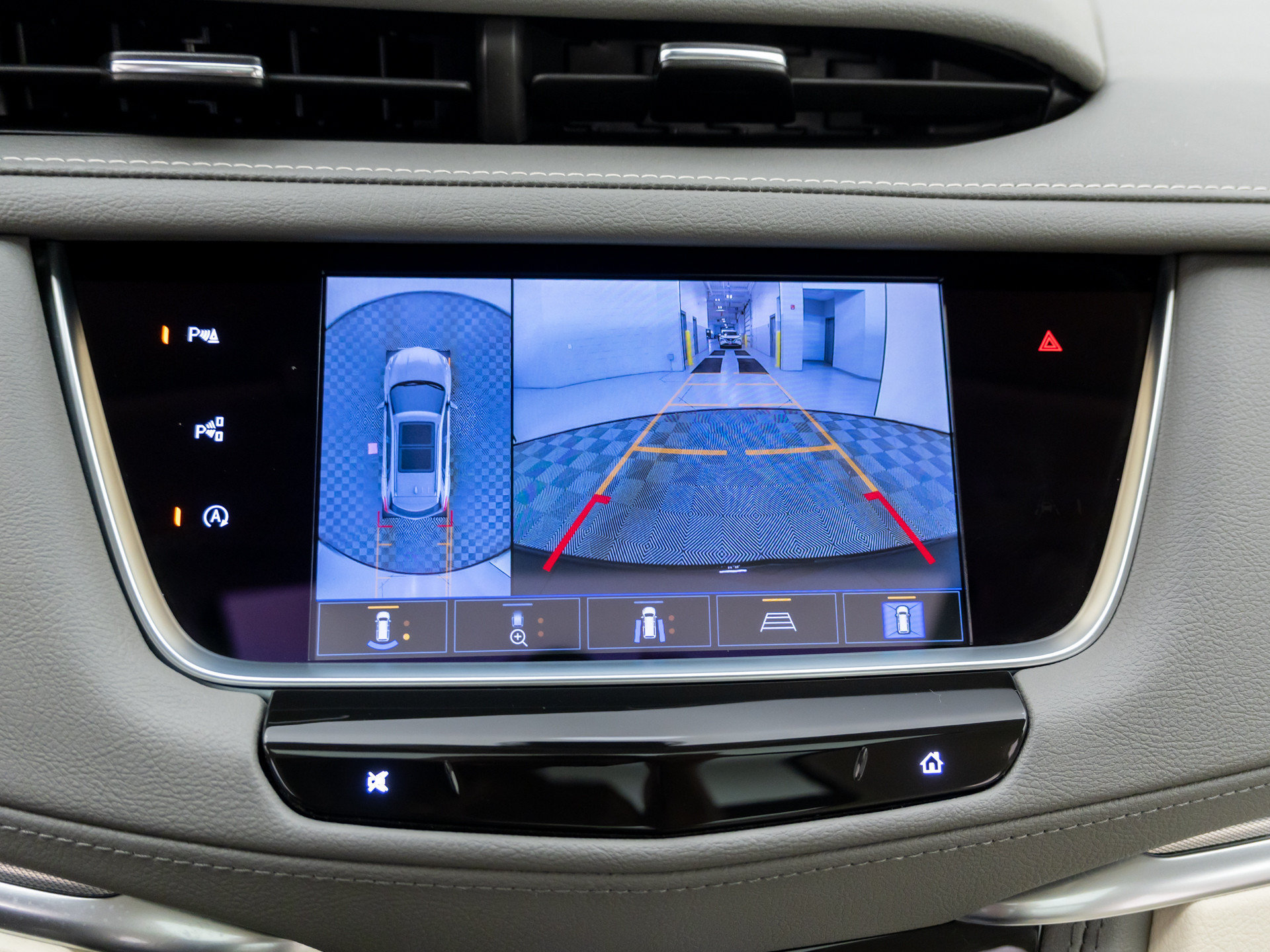 Used 2024 Cadillac XT5 Premium Luxury w/ Technology Package AWD/4WD image 28