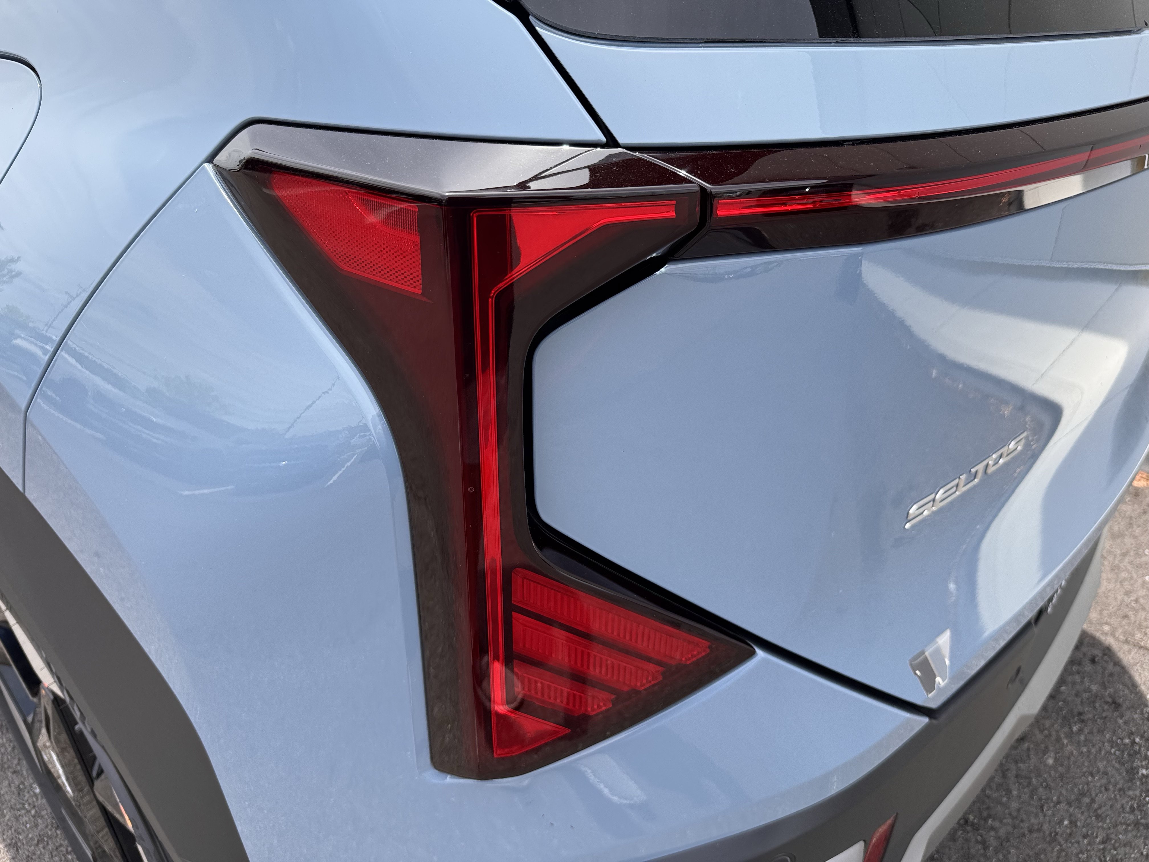 New 2027 Kia Seltos S FWD image 16