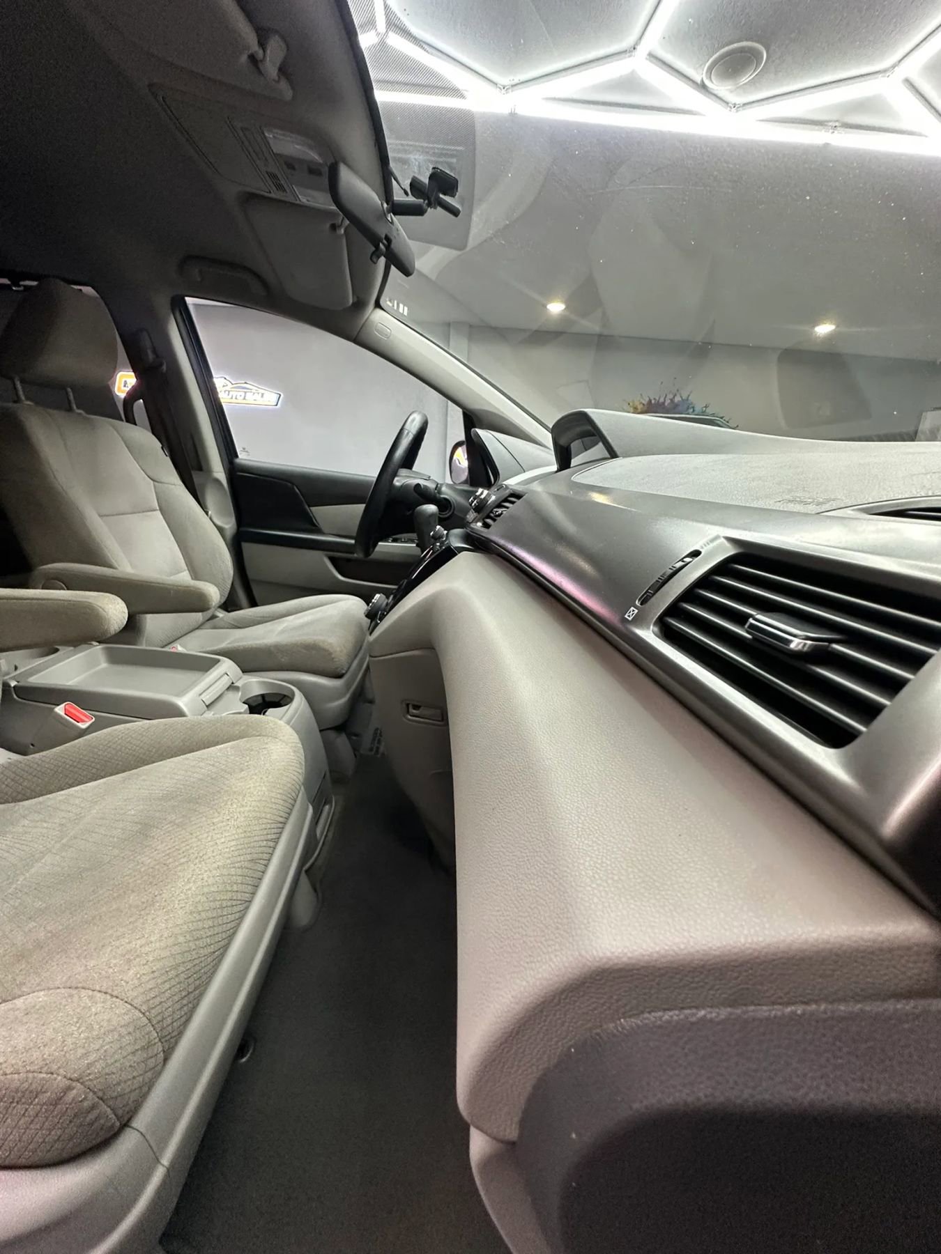 Used 2015 Honda Odyssey EX image 31